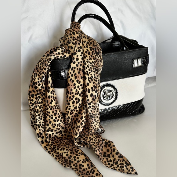 Très Silk - 100% Natural Mulberry Silk Large Scarves/Shawls - Picture 3 of 6